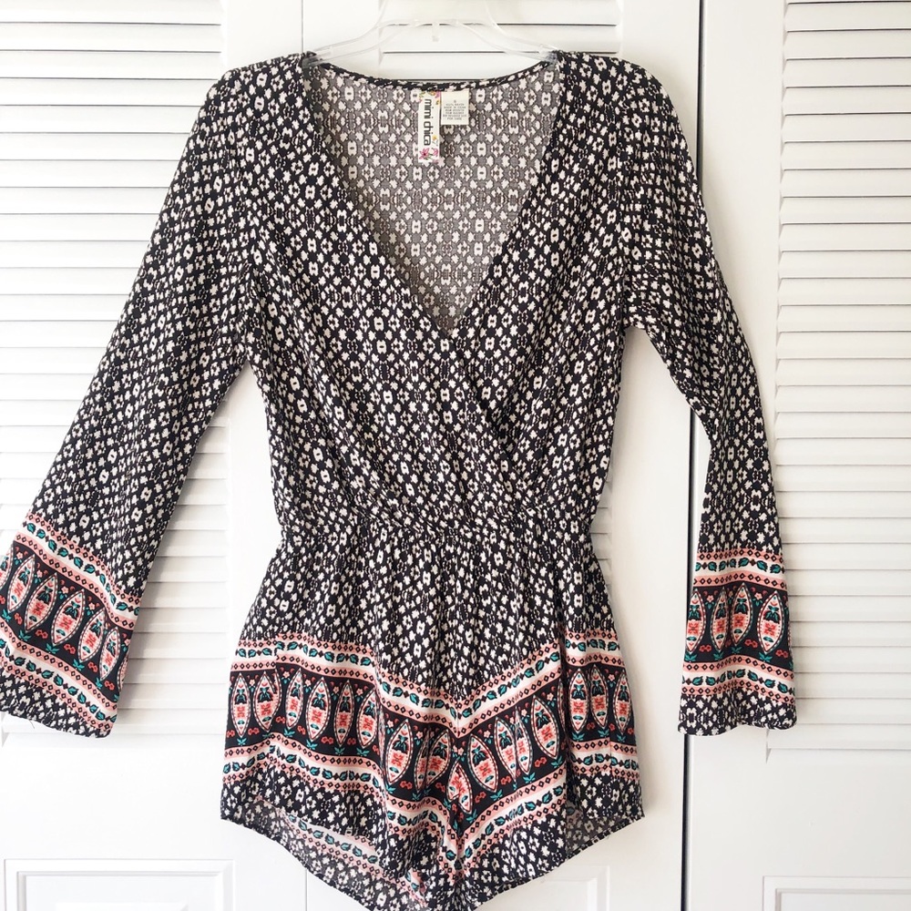 MIMI CHICA Aztec Bell Sleeve Romper Size Small